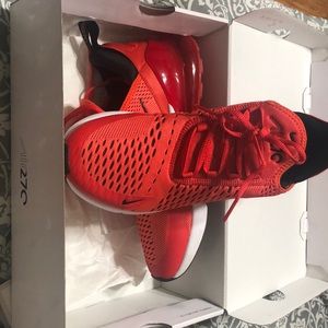 Nike air 270